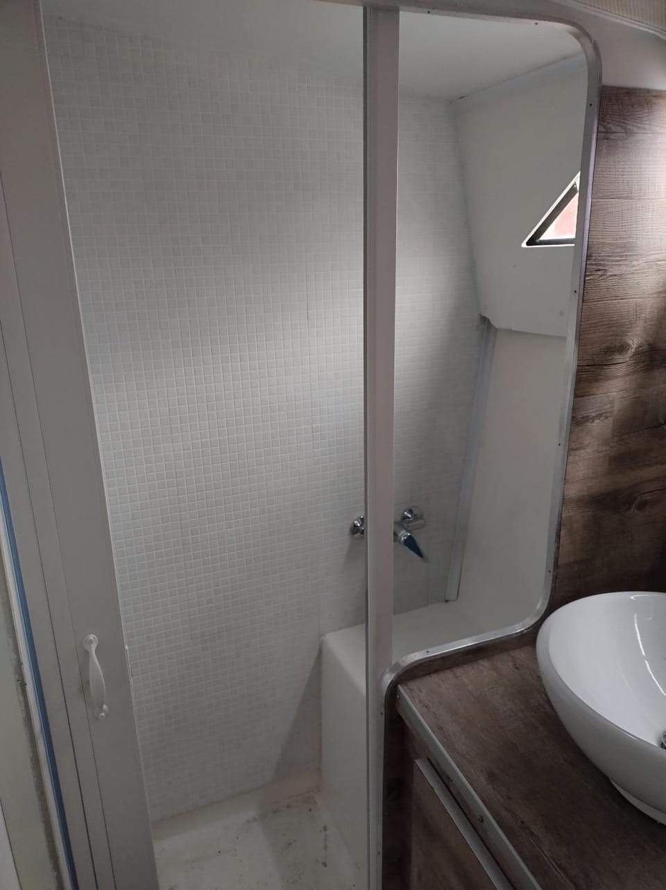 BED&BOAT II boatandholiday com Docked boat in Fano