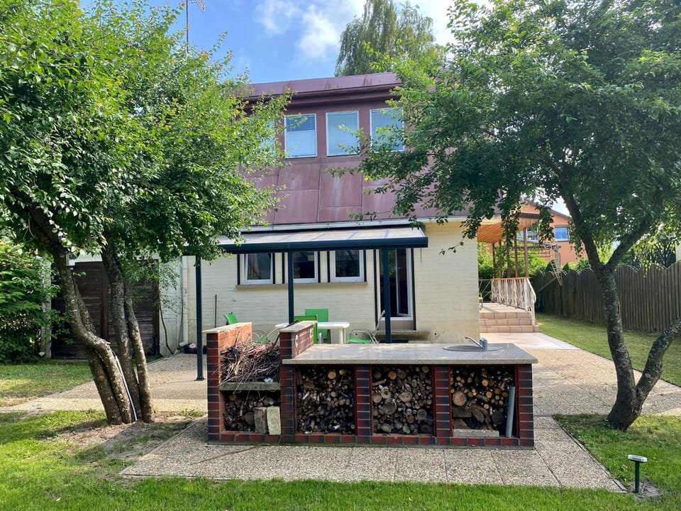 BBQ facilities, Garden
