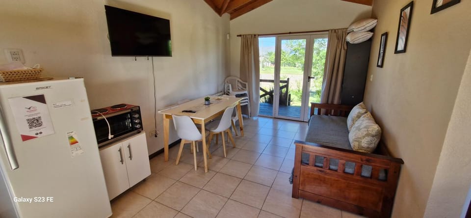 Dining area, kitchen