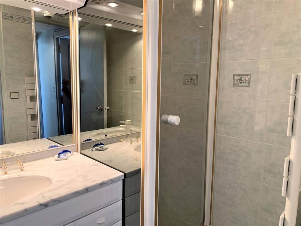 Quiberon - T2 50m² face mer, parking, animaux admis - FR-1-478-197 Apartment in Quiberon