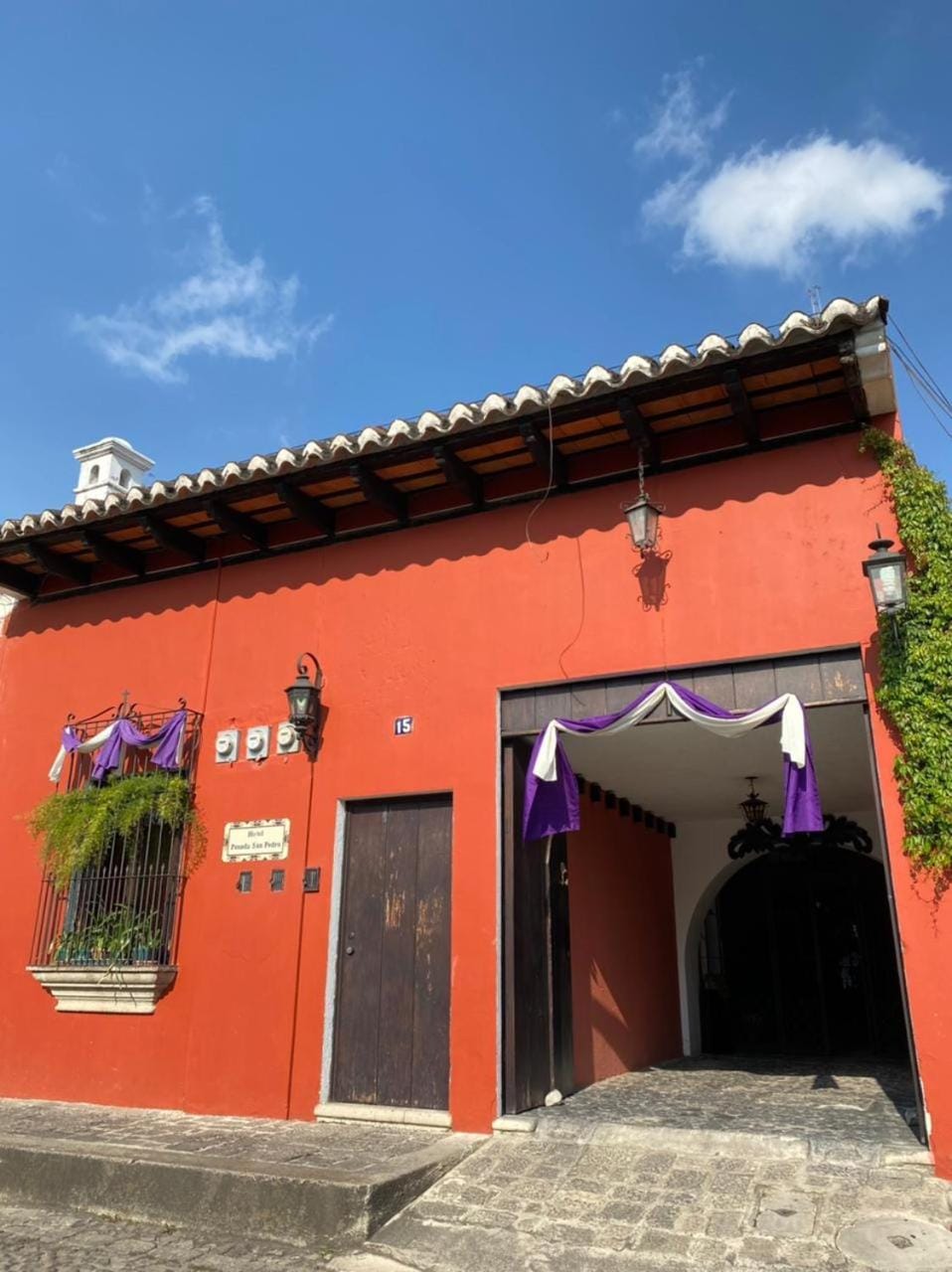 Facade/entrance