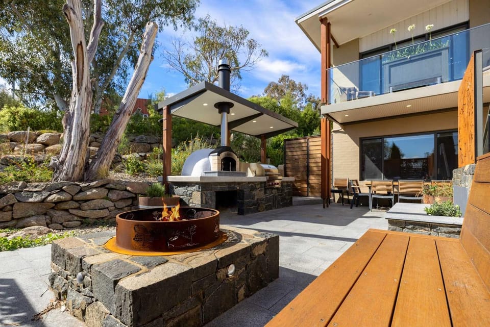 BBQ facilities, Garden, Seating area