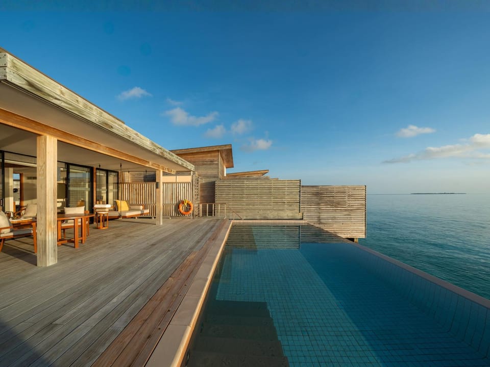 Day, Natural landscape, View (from property/room), Balcony/Terrace, Pool view, Sea view, Swimming pool, sunbed