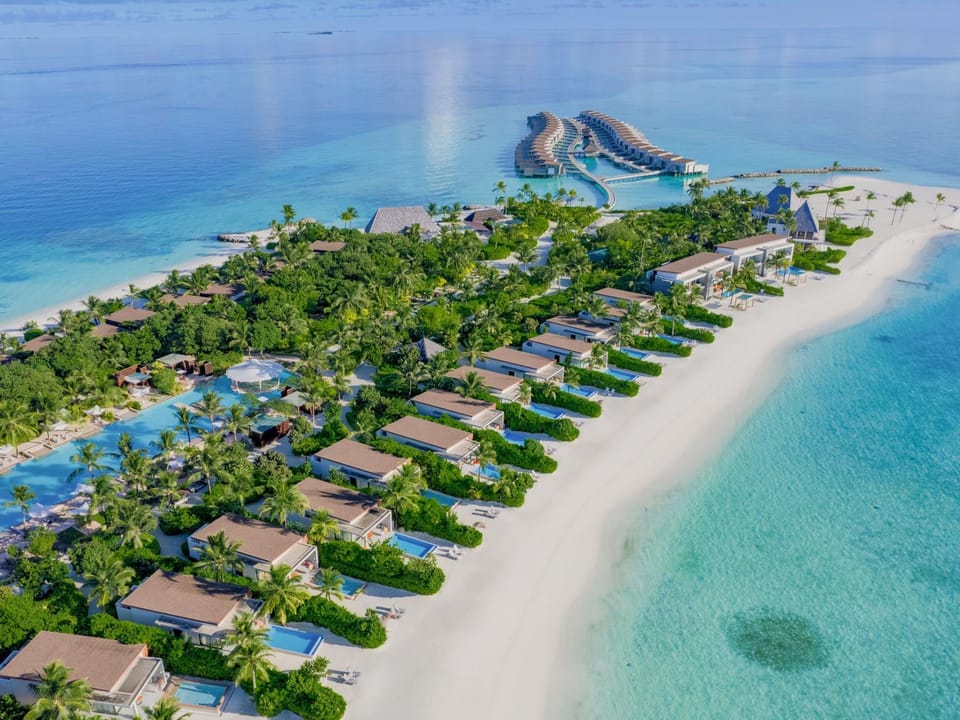 Property building, Day, Natural landscape, Bird's eye view, Beach, Sea view