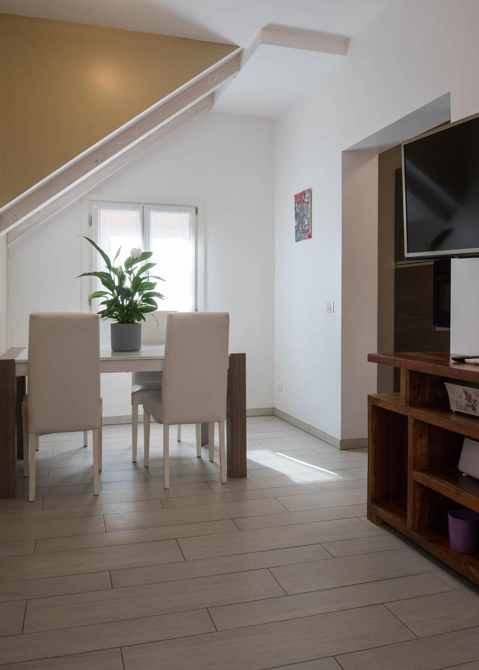 Living room, Dining area