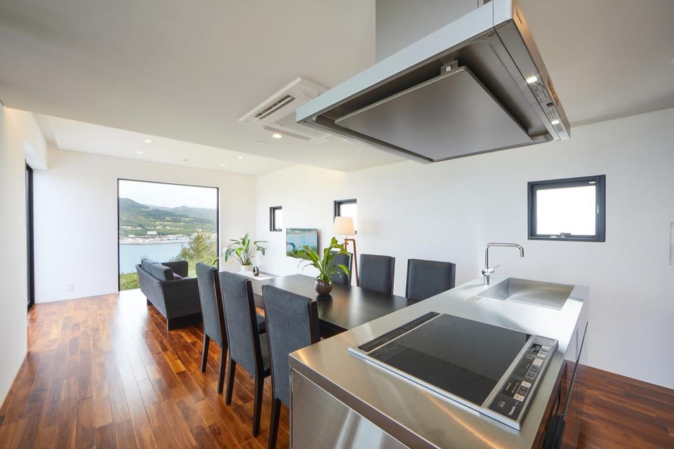 Kitchen or kitchenette, Living room, Dining area