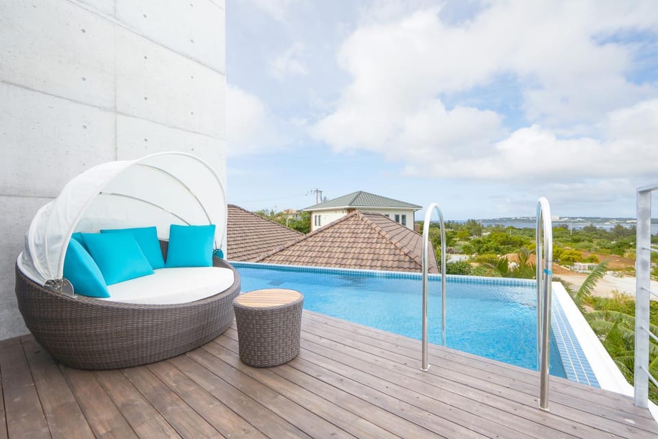 Balcony/Terrace, Swimming pool