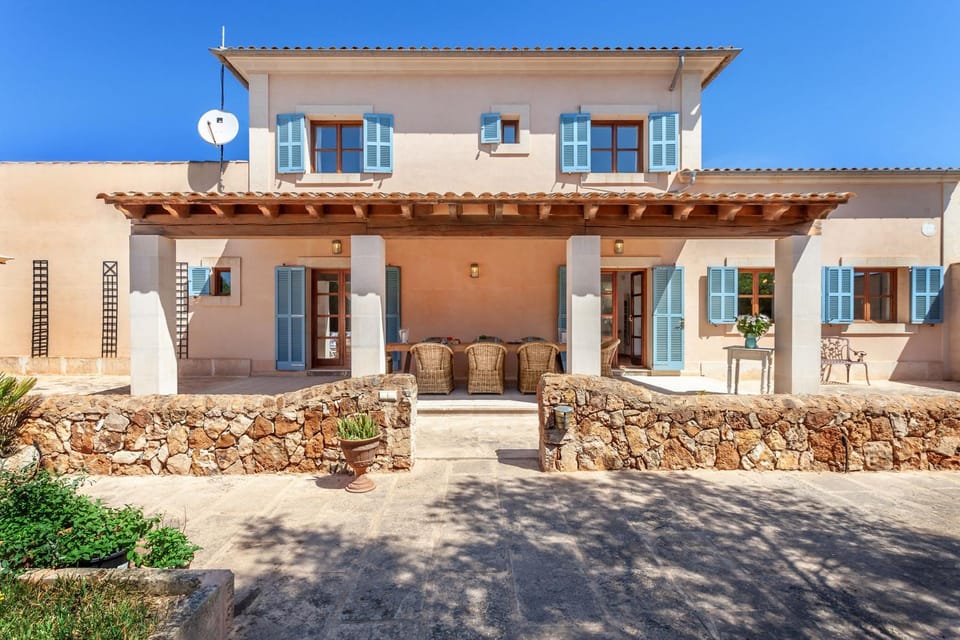 Property building, Facade/entrance, Off site