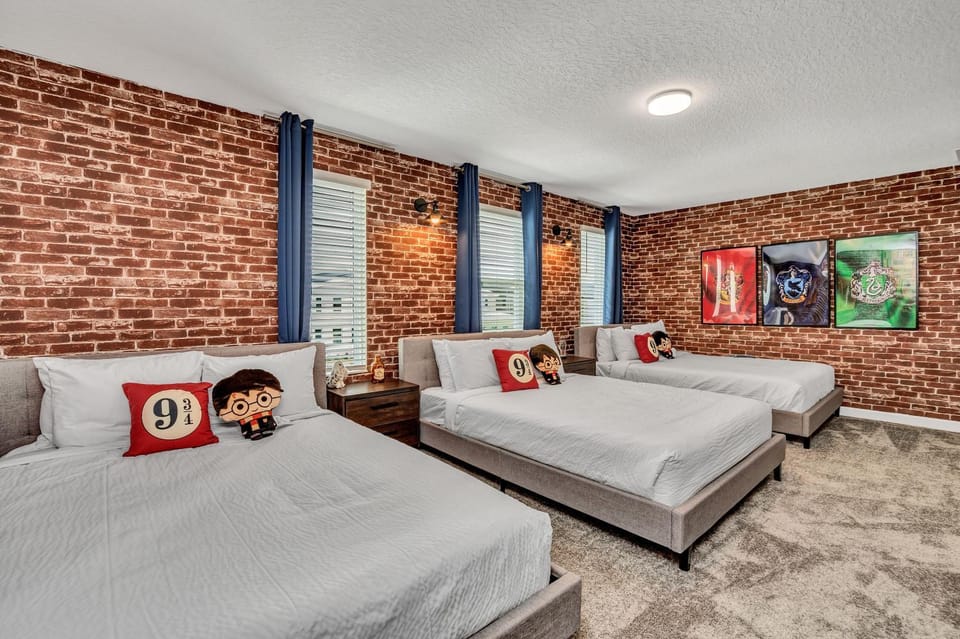 VILLA wPrivate Pool & Game Room near Disney House in Kissimmee