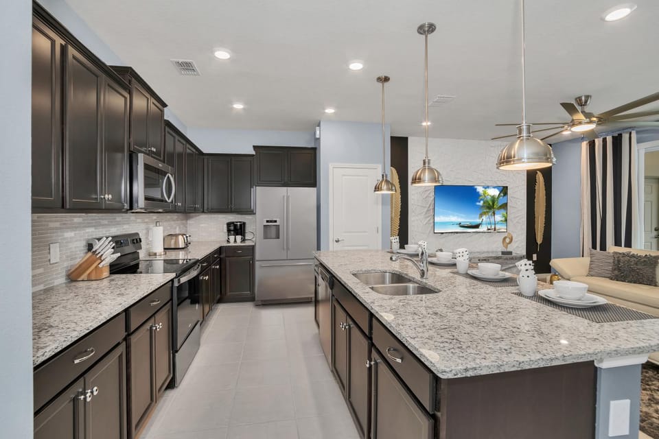 Townhome wPrivate Pool & Themed Rooms, near WDW House in Four Corners