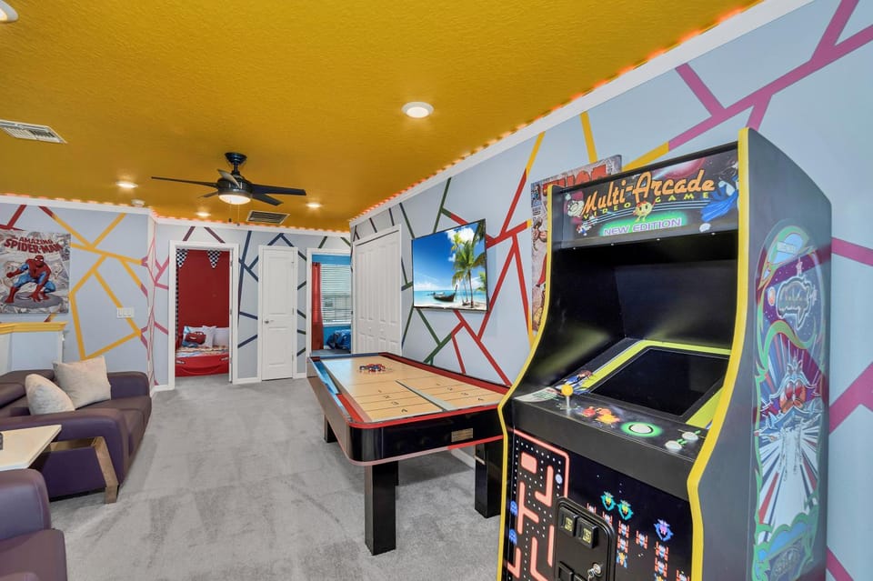 Townhome wPrivate Pool & Themed Rooms, near WDW House in Four Corners