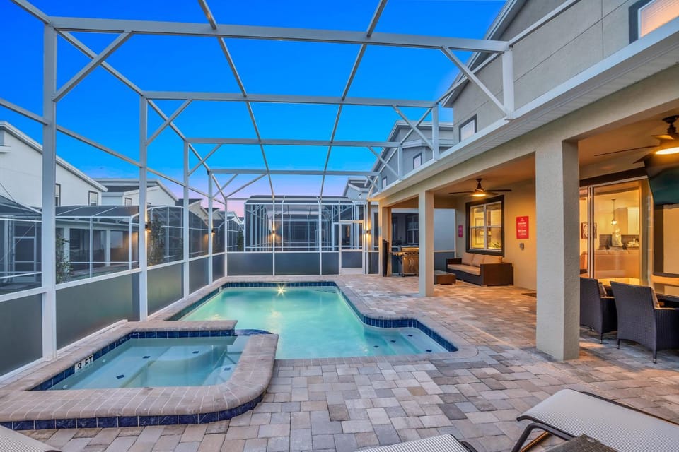 LARGE Villa, Private PoolGAME ROOMMovie Theater House in Four Corners