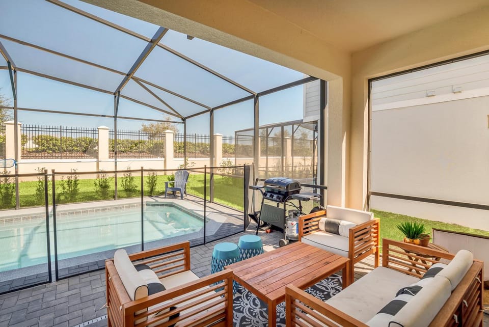 Private Villa wPool, BBQ,FREE Water Park Access House in Four Corners