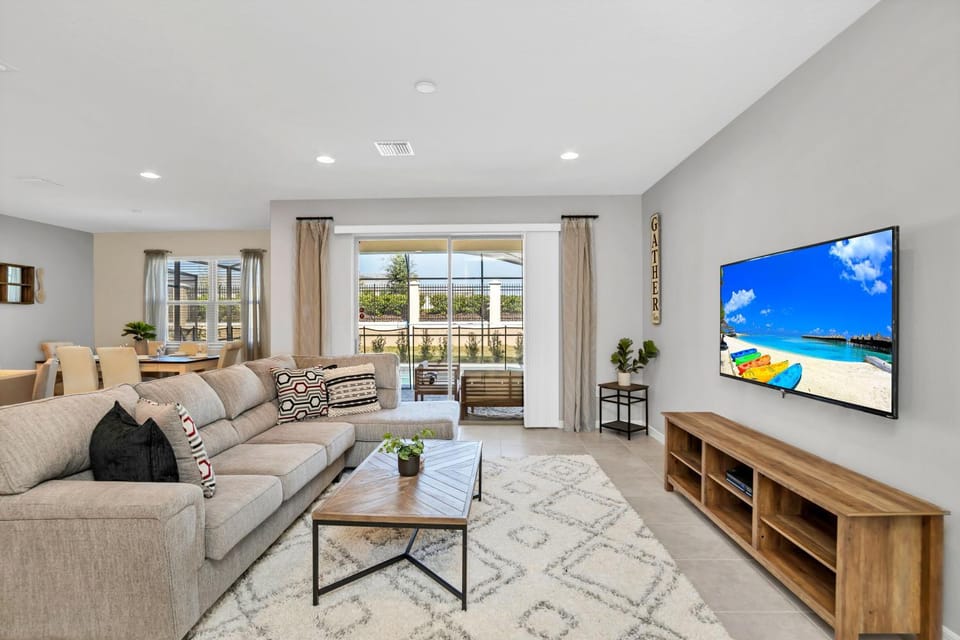 Private Villa wPool, BBQ,FREE Water Park Access House in Four Corners