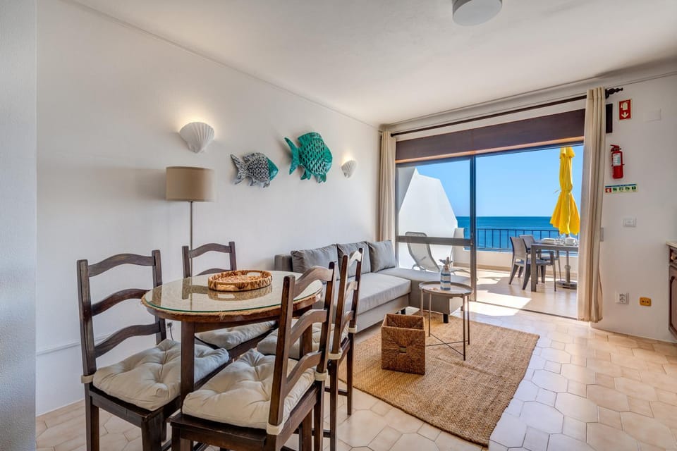 Living room, Dining area, Sea view