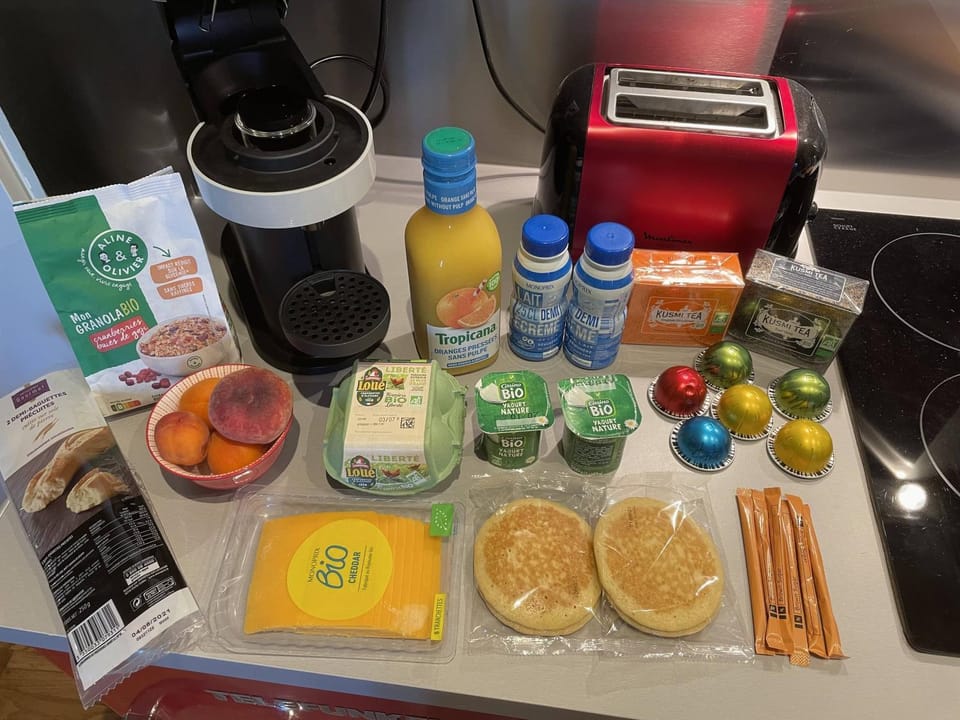Coffee/tea facilities, Kitchen or kitchenette, Food and drinks, Food, Breakfast, Continental breakfast, toaster