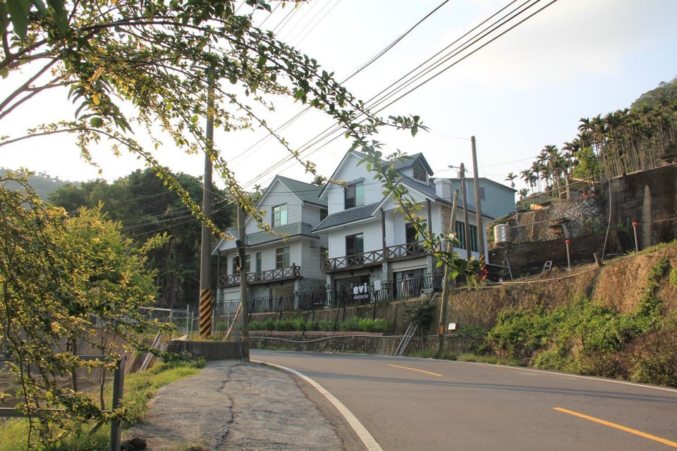 Property building, Spring, Neighbourhood, Natural landscape, Street view