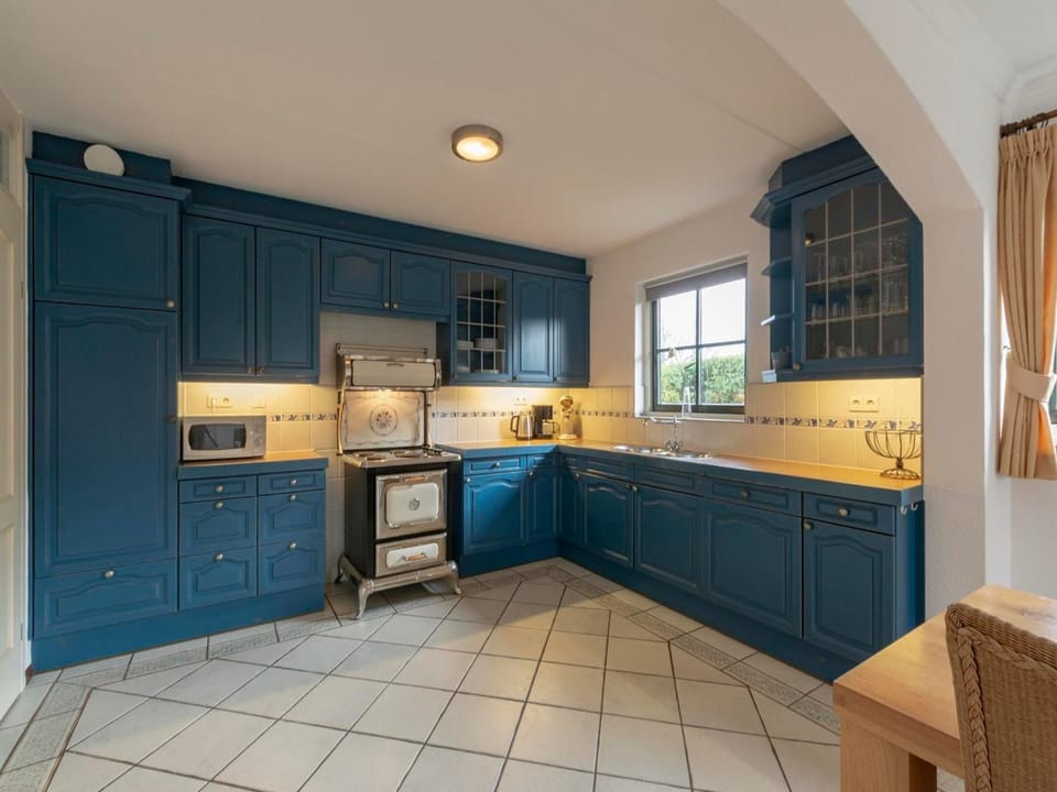 Kitchen or kitchenette, Other
