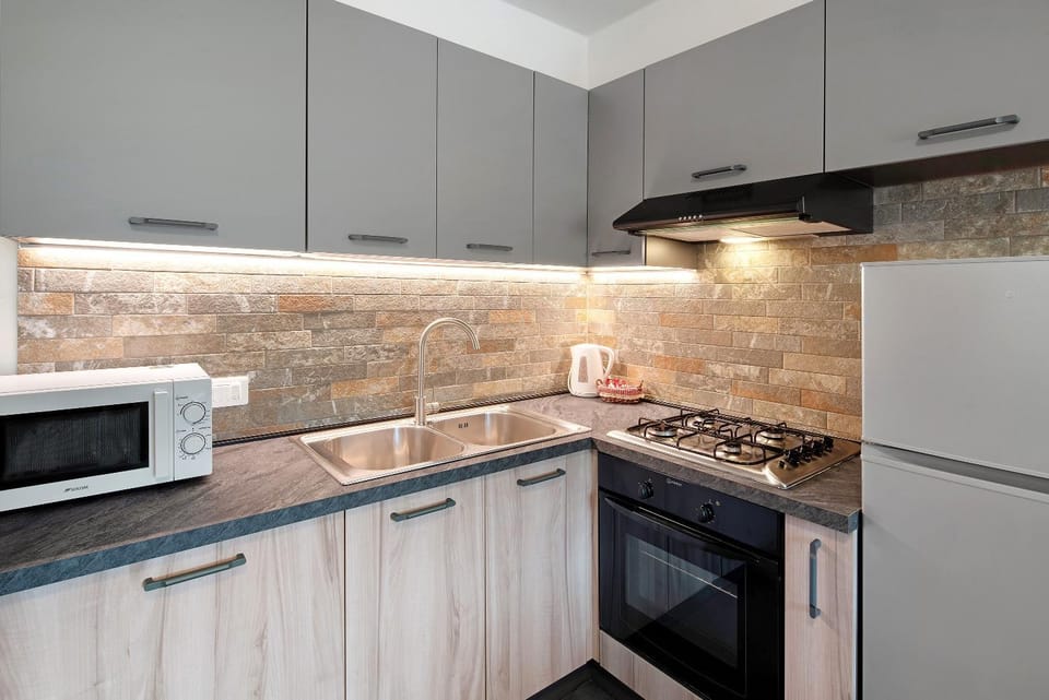 Kitchen or kitchenette, Living room