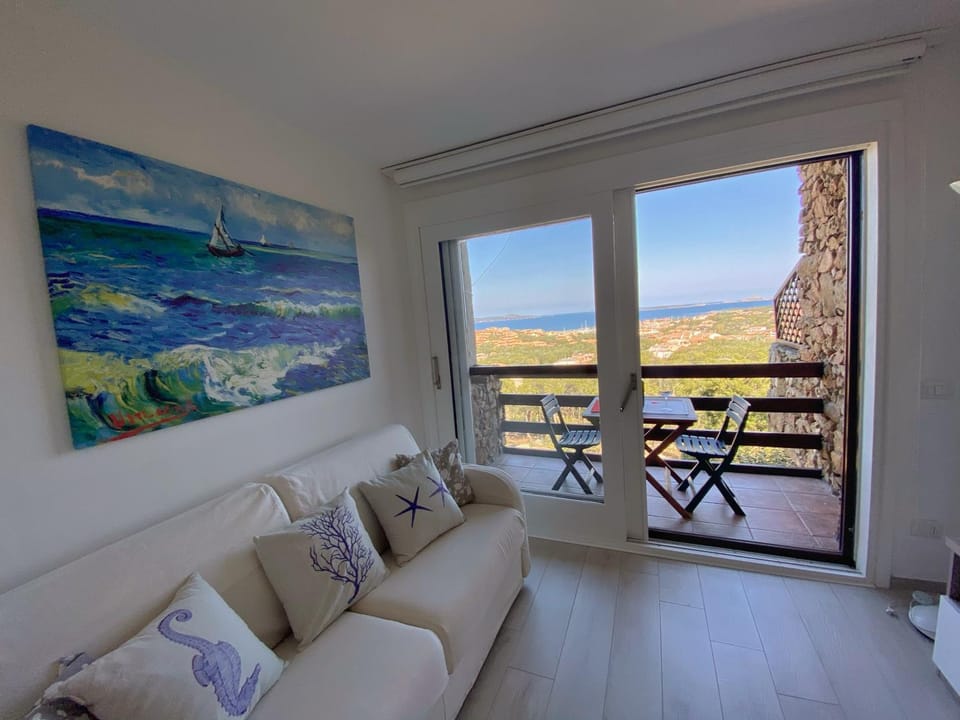 Living room, Sea view