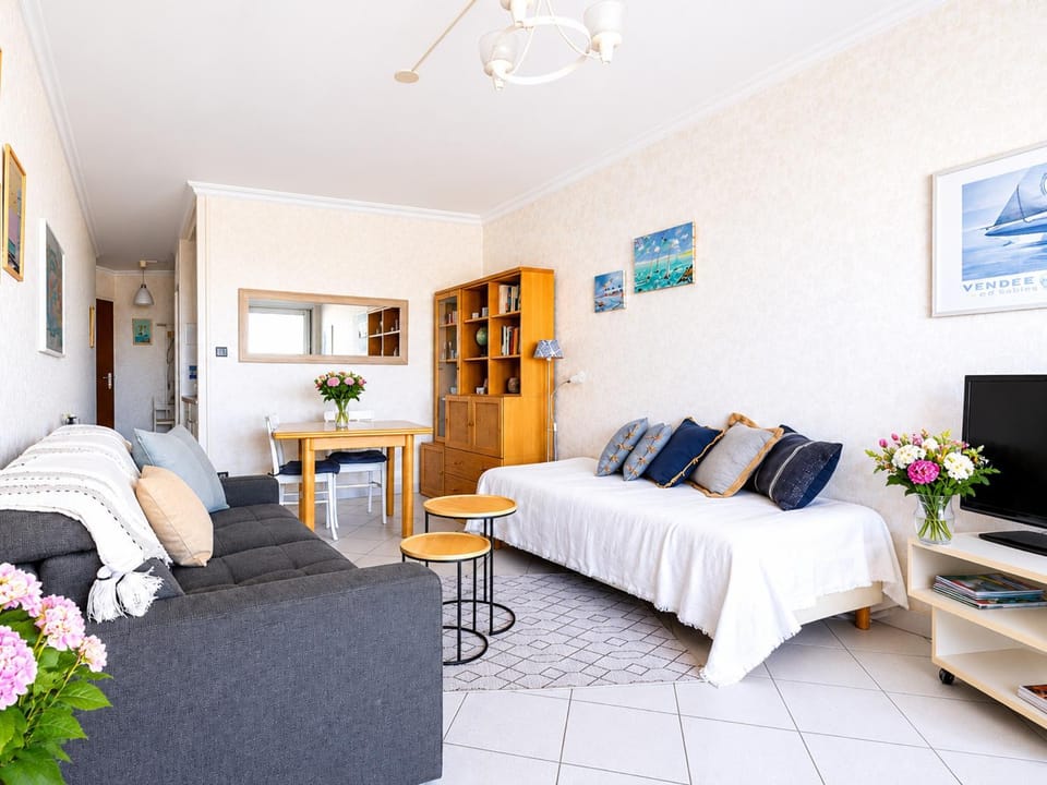 Studio face mer avec garage et proche centre ville, plage, commerces Apartment in Les Sables-d'Olonne