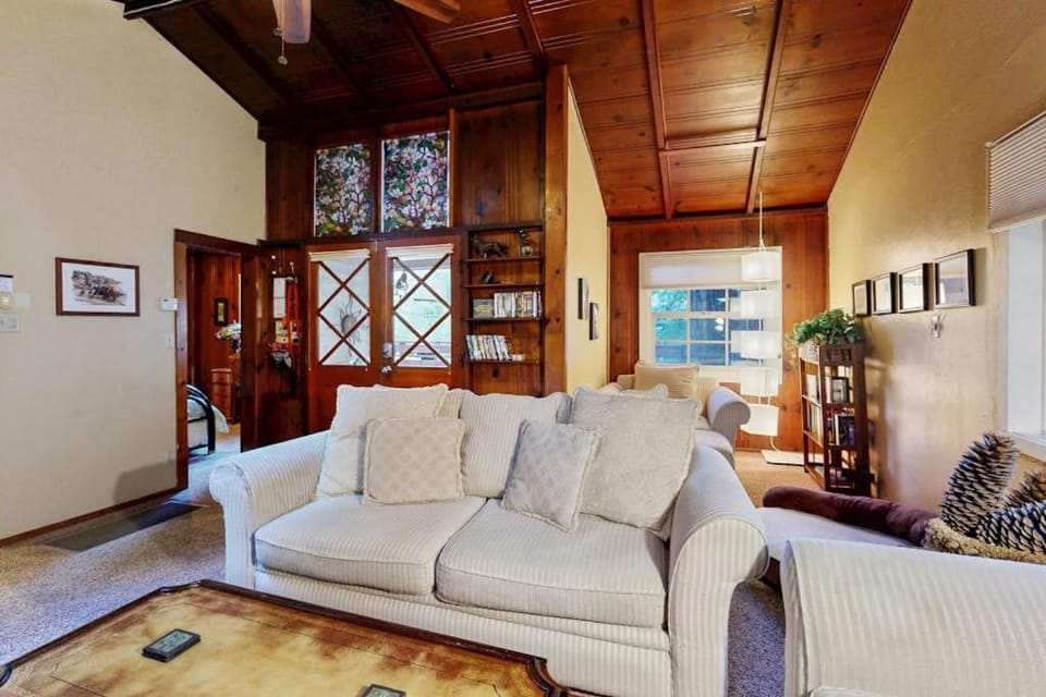 Home on the Range House in Russian River