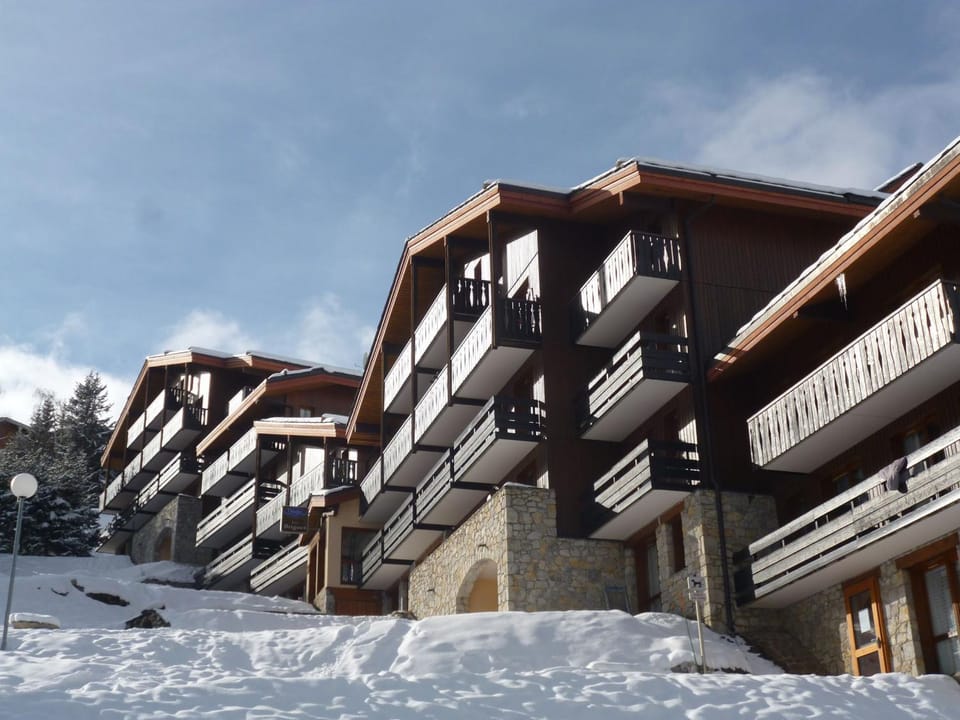 Charmant appart ski-in/ski-out, Courchevel, 6 pers, parking - FR-1-514-23 Apartment in Saint-Bon-Tarentaise