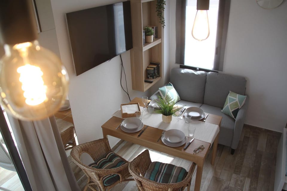 TV and multimedia, Dining area