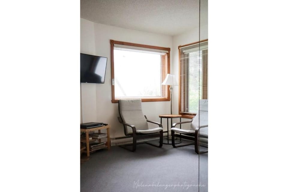 Communal lounge/ TV room, Seating area, Bedroom