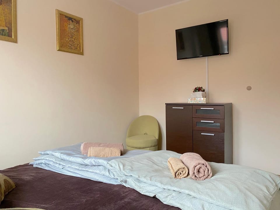 Swish Apartment -10 Min to Old Town Gdańsk,PKP & Shopping Mall Apartment in Gdansk
