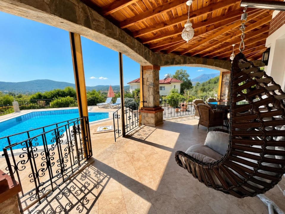 Patio, Day, Natural landscape, View (from property/room), Balcony/Terrace, Mountain view, Pool view, Swimming pool, sunbed