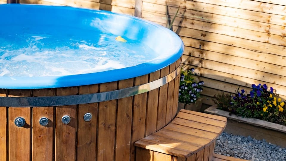 Rostrevor Mountain Lodge and Revive Wellness Nature lodge in Northern Ireland