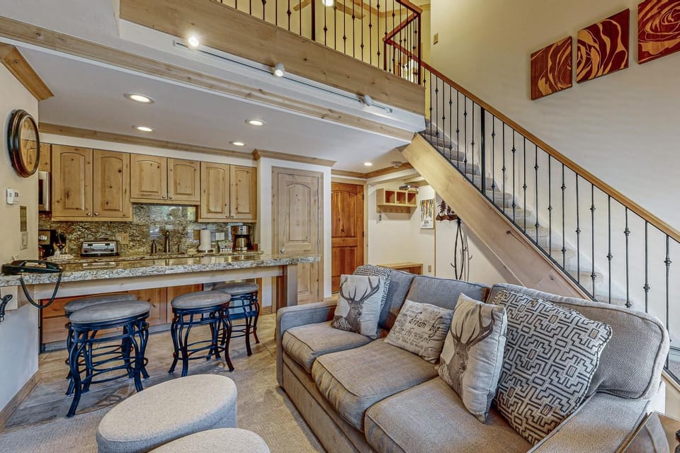 Lion Square Lodge South 554 Apartment in Lionshead Village Vail