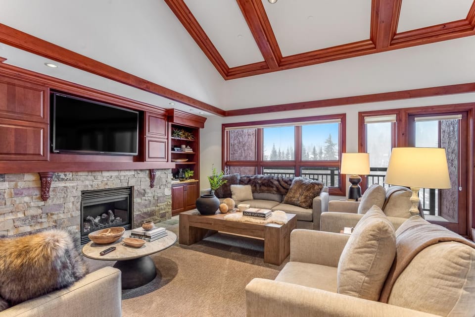 Lion Square Lodge South 750 Chalet in Lionshead Village Vail