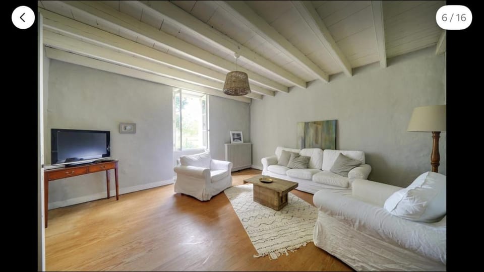 Les deux magnolias House in Nouvelle-Aquitaine