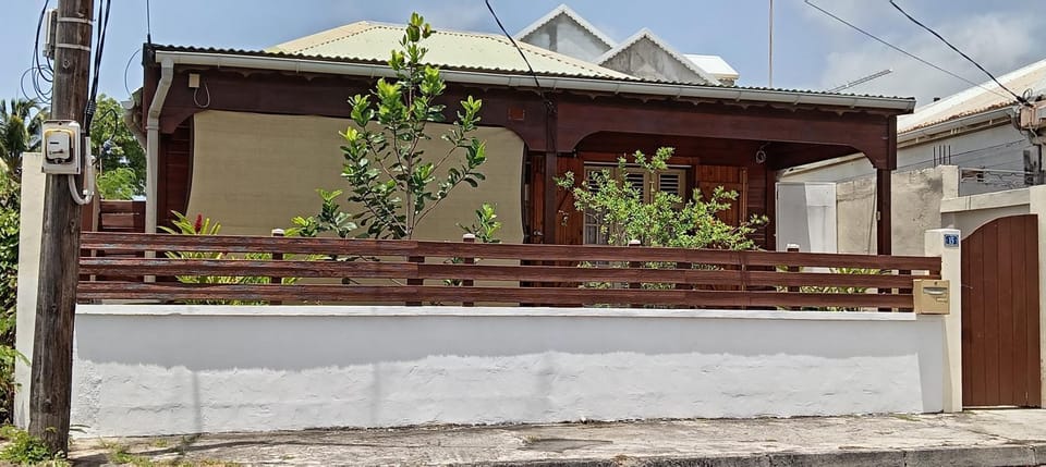 Facade/entrance, Street view