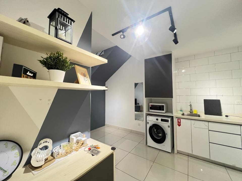 Facade/entrance, Kitchen or kitchenette