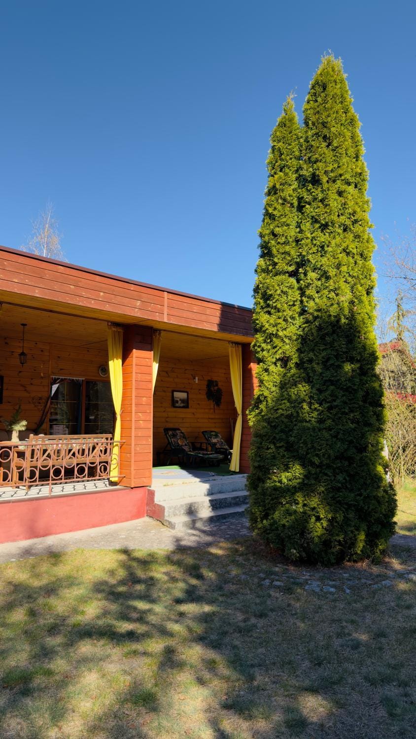 Property building, Garden, Balcony/Terrace