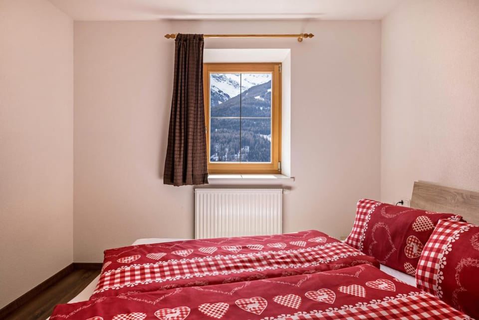 Property building, Living room, Bedroom