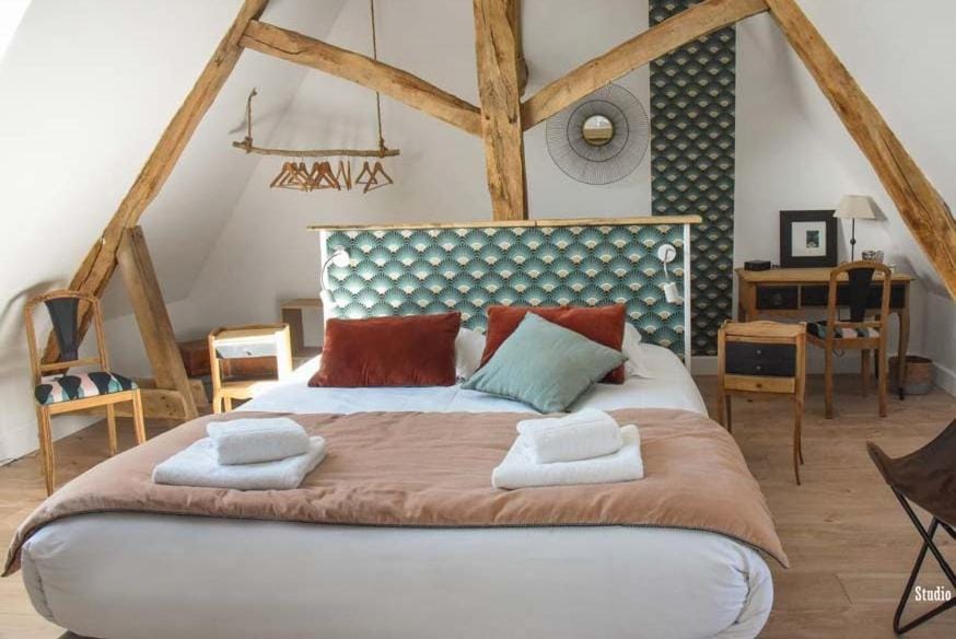 Gite & Chambre d'hotes ClosSaintJoseph - Jacuzzi, Sauna & Piscine ext chauffée Bed and Breakfast in Normandy