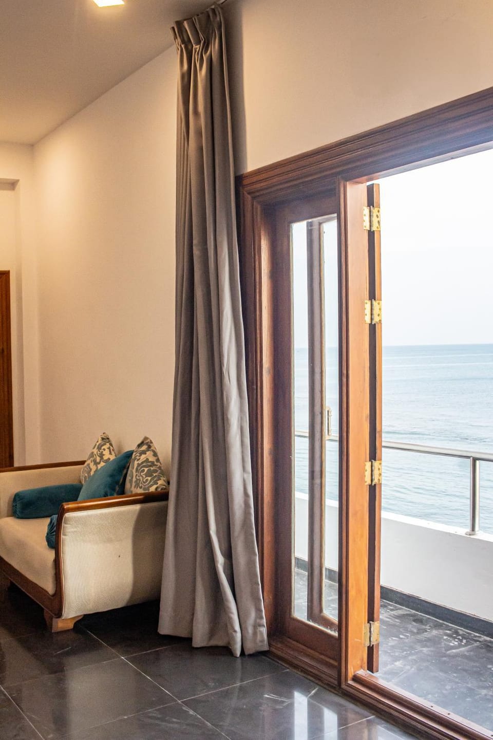 Village Hotel Northern Point Hotel in Sri Lanka