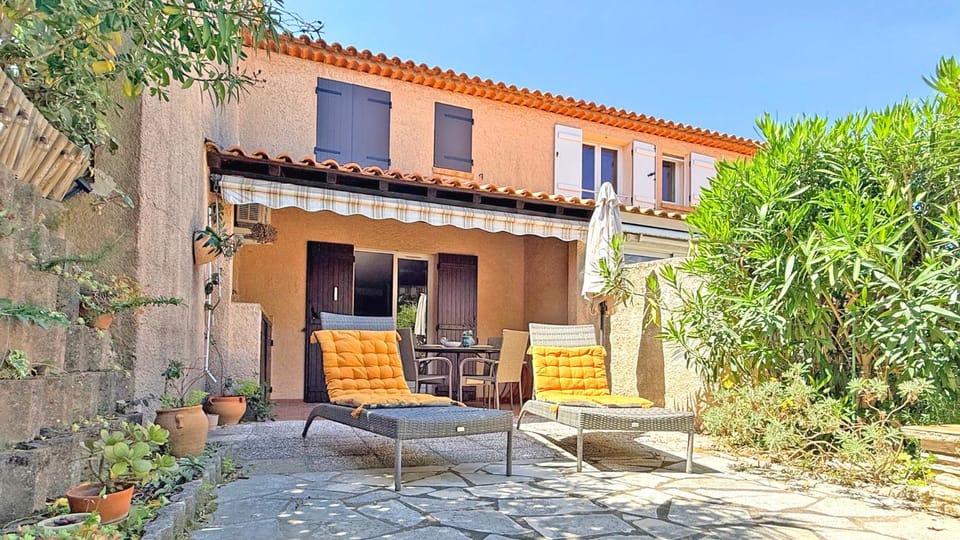 Property building, Balcony/Terrace