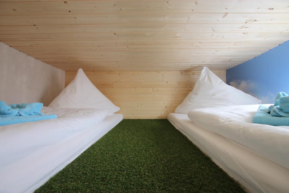 bunk bed