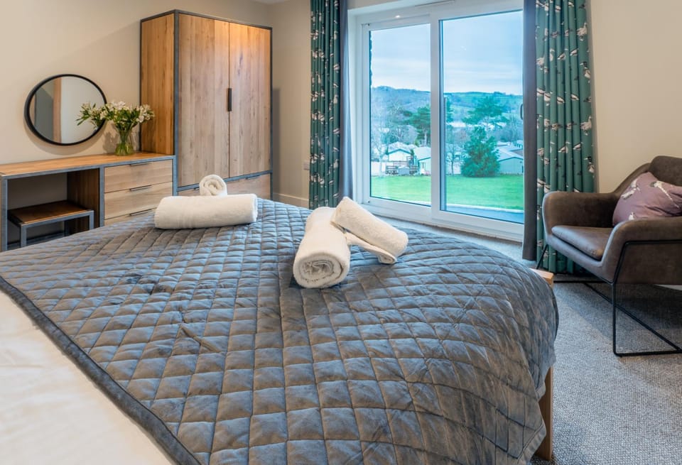 Bed, View (from property/room), Photo of the whole room, Bedroom, Garden view