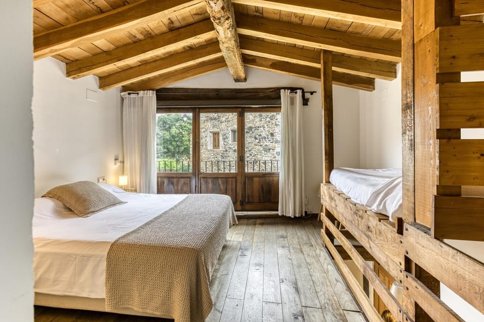 Property building, Living room, Bedroom