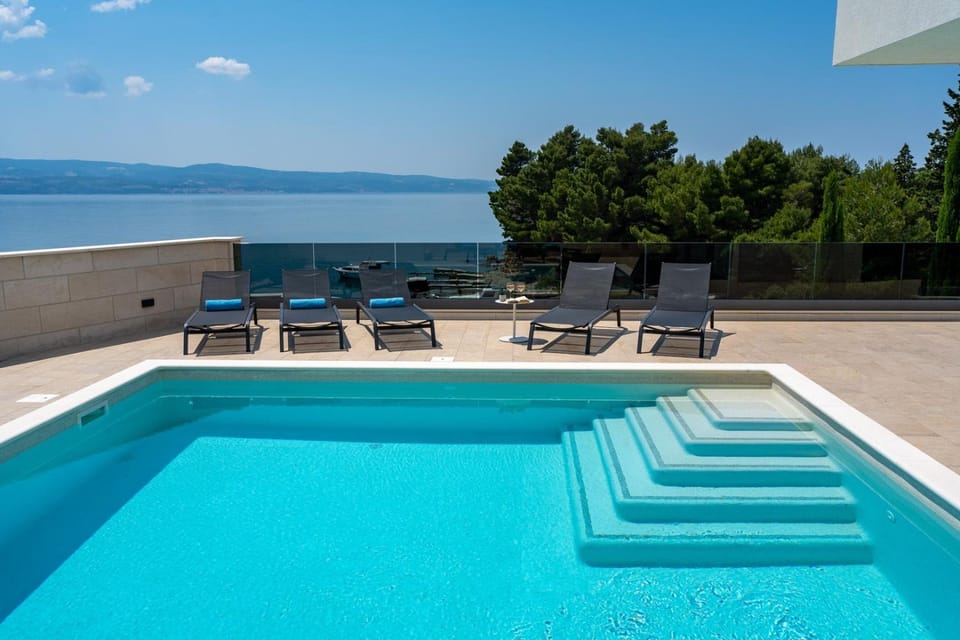 Balcony/Terrace, Swimming pool