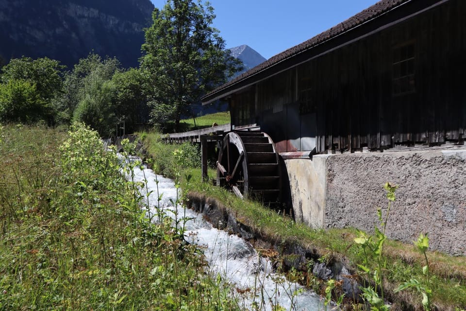 Nearby landmark, Area and facilities