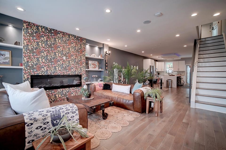 Communal lounge/ TV room