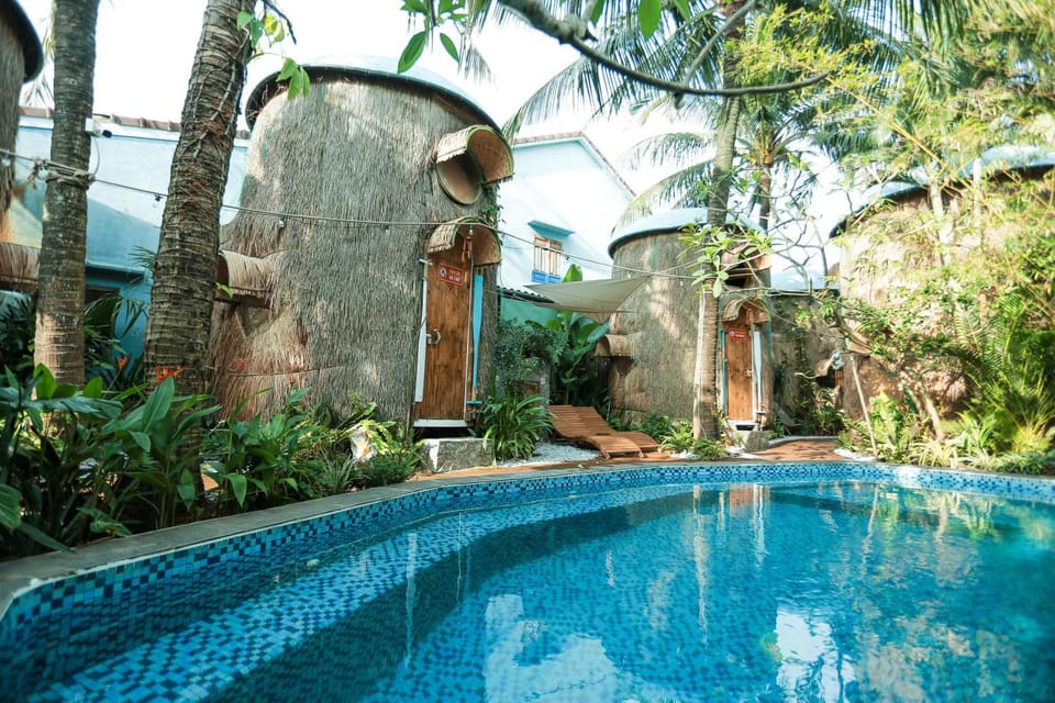Property building, Swimming pool