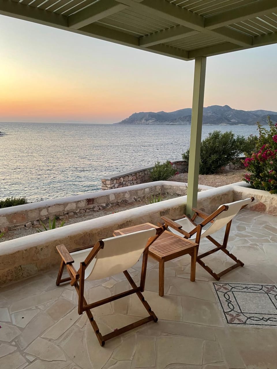 Remezzo Kimolos Apartment in Milos